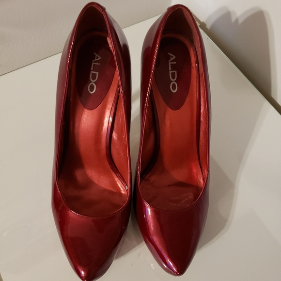 Aldo Patent Leather Candy Apple Red Shark Toe High Heel Shiny Classic Women S-9 - Picture 2 of 8